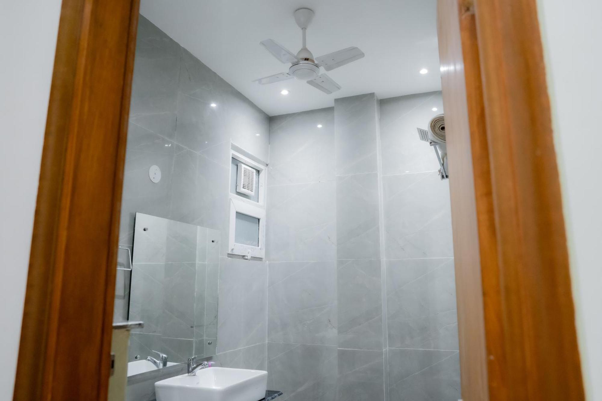 The Sunrise Vista Nizamuddin 3* New Delhi